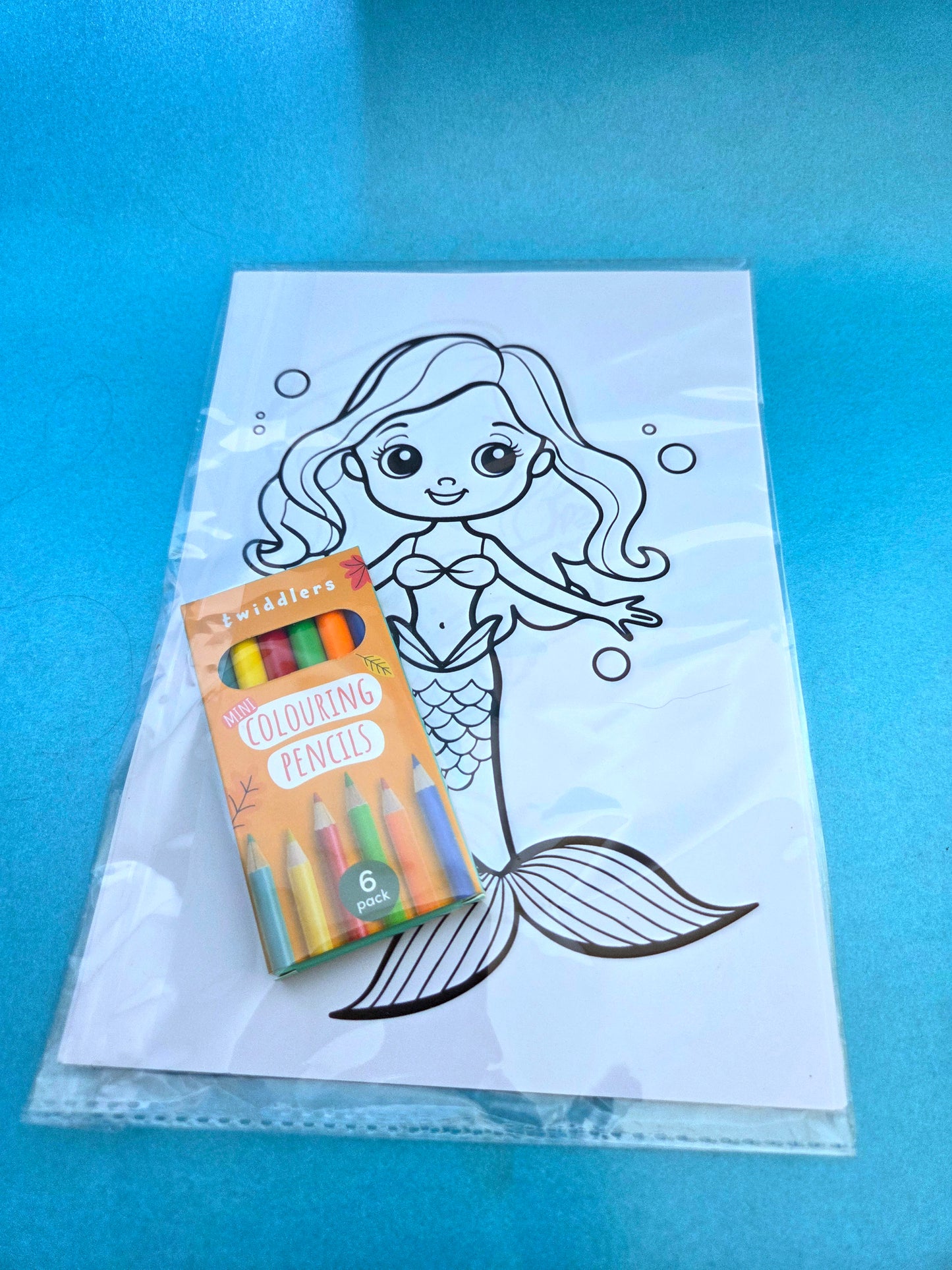 Colouring packs